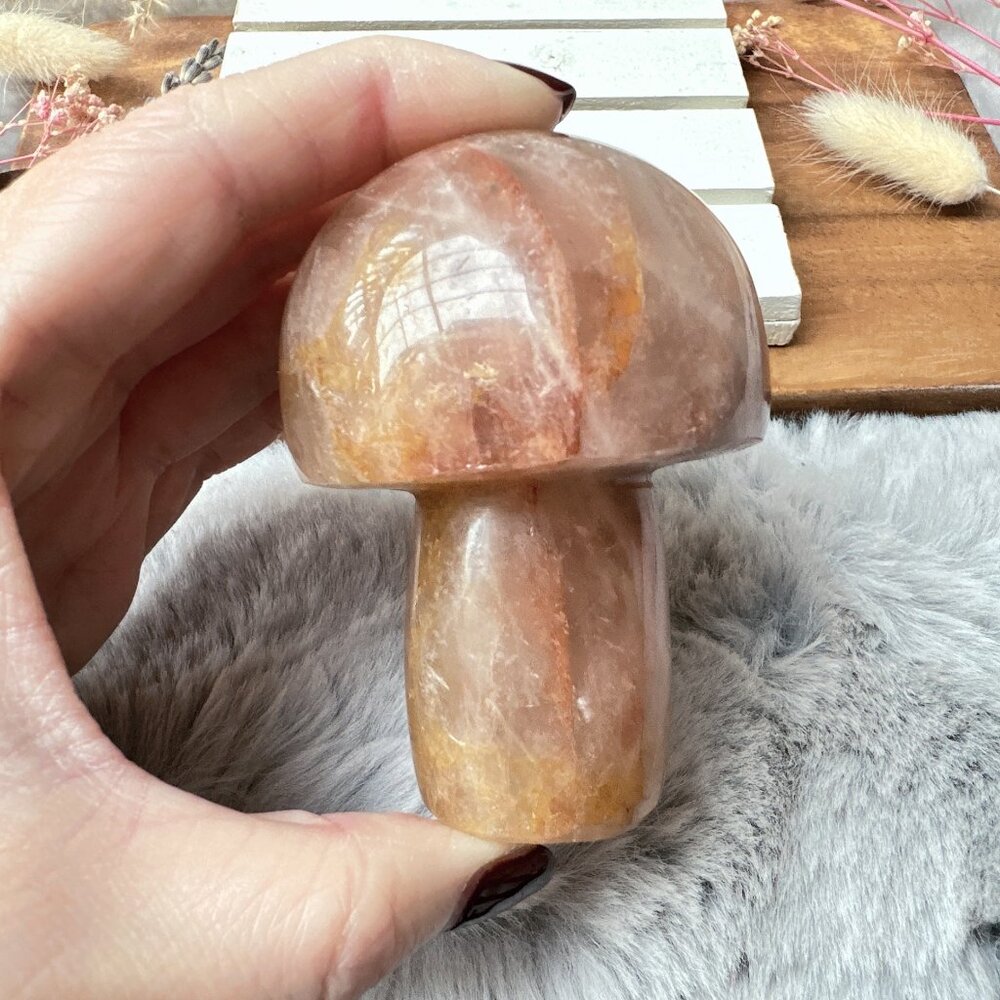 Hematoid Quartz Mushroom Carving